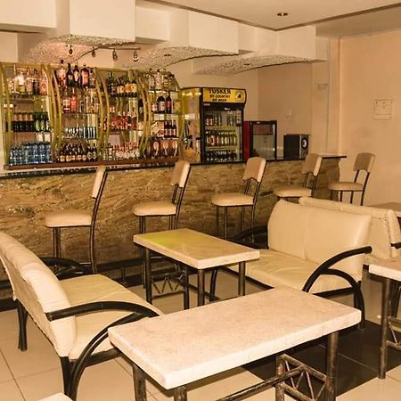 Mates Hotel Nairobi Bagian luar foto